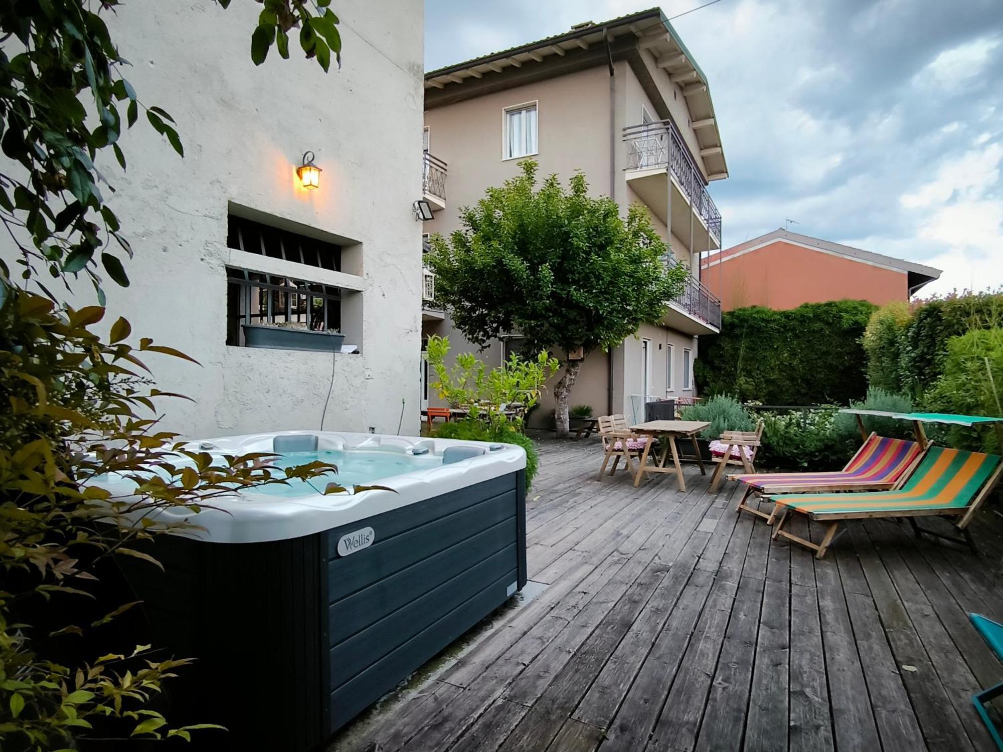 Villa Maria Apartments Moniga del Garda Exterior photo