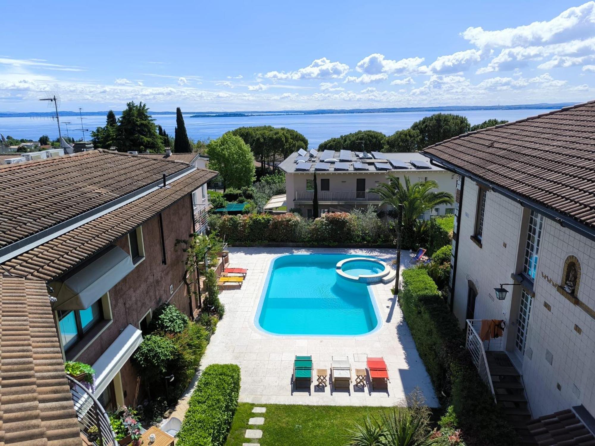 Villa Maria Apartments Moniga del Garda Exterior photo